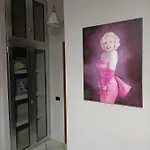Marilyn House * Caserta
